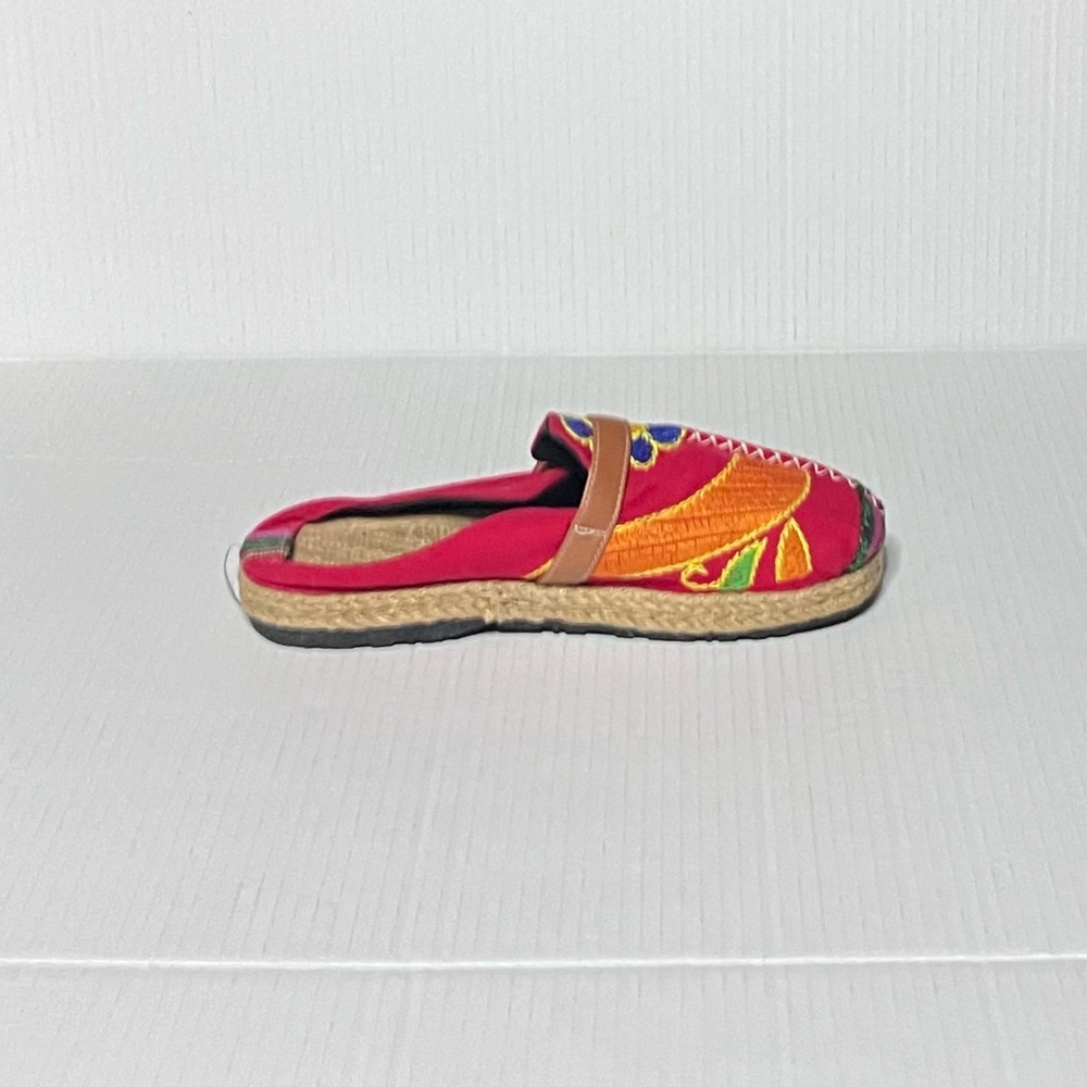 Linen Embroidered Clogs - Picture 11 of 13